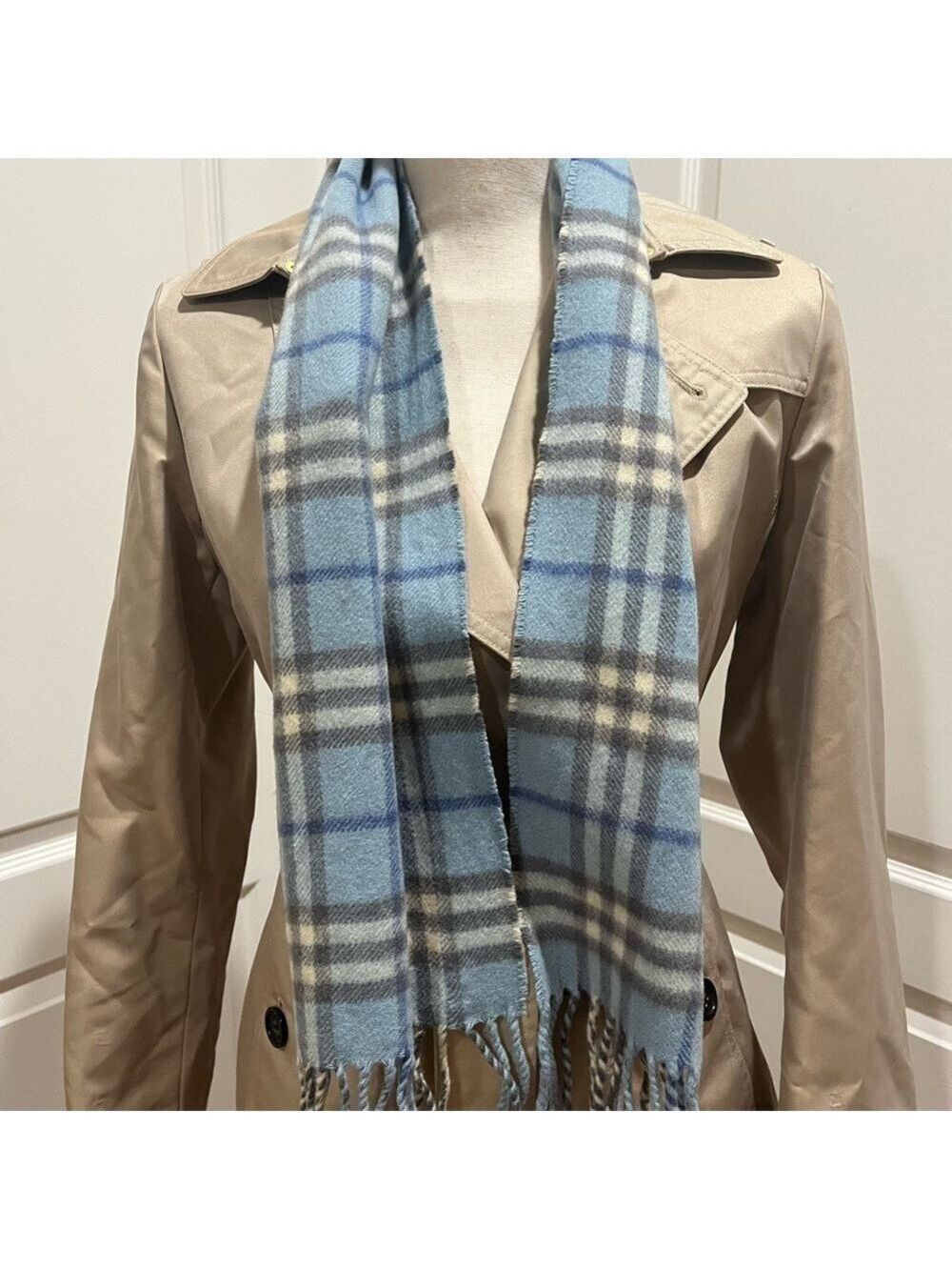 BURBERRY KID’S SCARF - Picture 5 of 6